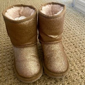 Ugg toddler boots